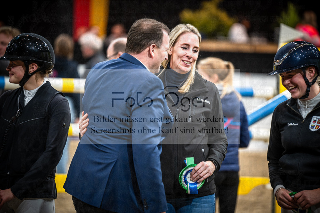 DOS_0093 | Entdecke hochwertige Reitturnierfotos von Foto Oger. Professionell, emotional und authentisch – jetzt Lieblingsmomente im Shop bestellen.Deutschlandweite Turnierfotografie. - Realisiert mit Pictrs.com