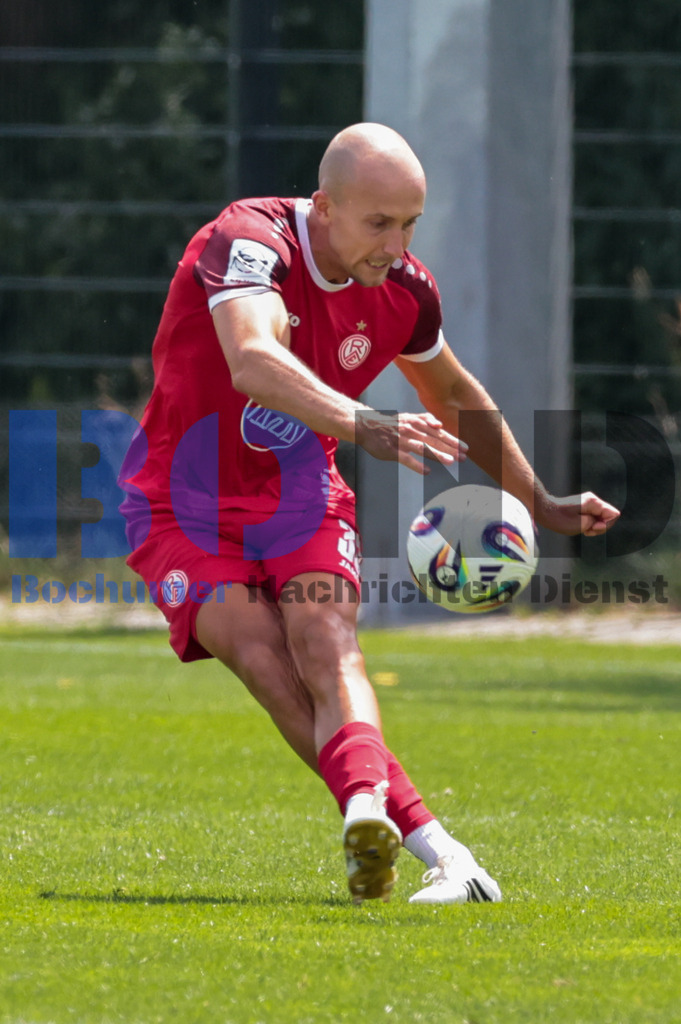 SES_ESSFKO20250712-49 | bond - Realisiert mit Pictrs.com