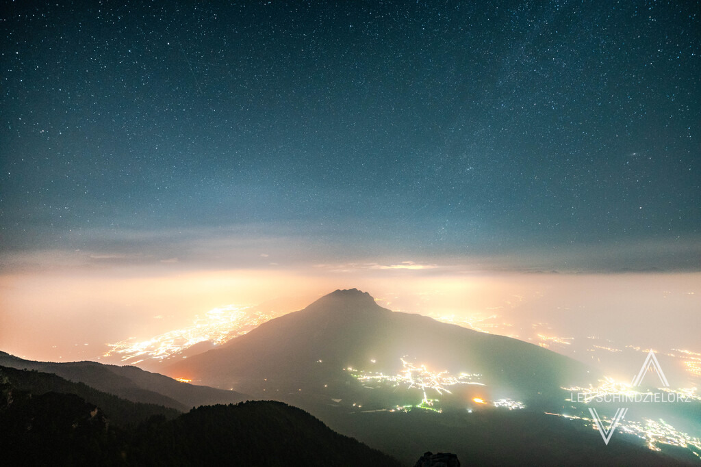 Fotografie_Leo_Schindzielorz_IT_Sommer_Trentino-Suedtirol_Vigolana_20220528_A7R03130_org | Atmosphärische Landschaftsbilder & Drohnenaufnahmen aus dem Allgäu, Tirol, Südtirol & der Schweiz – ideal für Leinwanddrucke & zur stilvollen Raumgestaltung. - Realisiert mit Pictrs.com