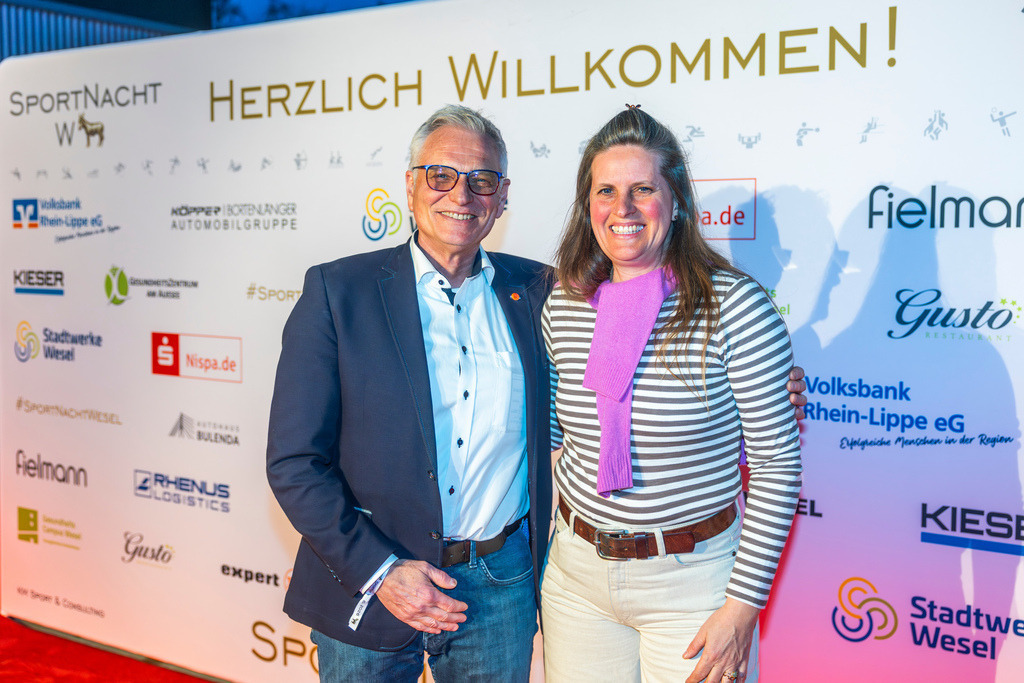 top-top.de 260306-260 | Foto, Video, Fotografie, Videografie, Fotobox, DJ, Discjockey, Musik, Musikbox, Veranstaltung, Photobooth, Amazon, Ebay, Buchtipp, Bestseller, Autor, Verlag, Buch, Wesel, Hamminkeln, NRW, Dinslaken, Rees, Drohne, Hochzeit, Party, Fotobox, Wesel, Fotograf