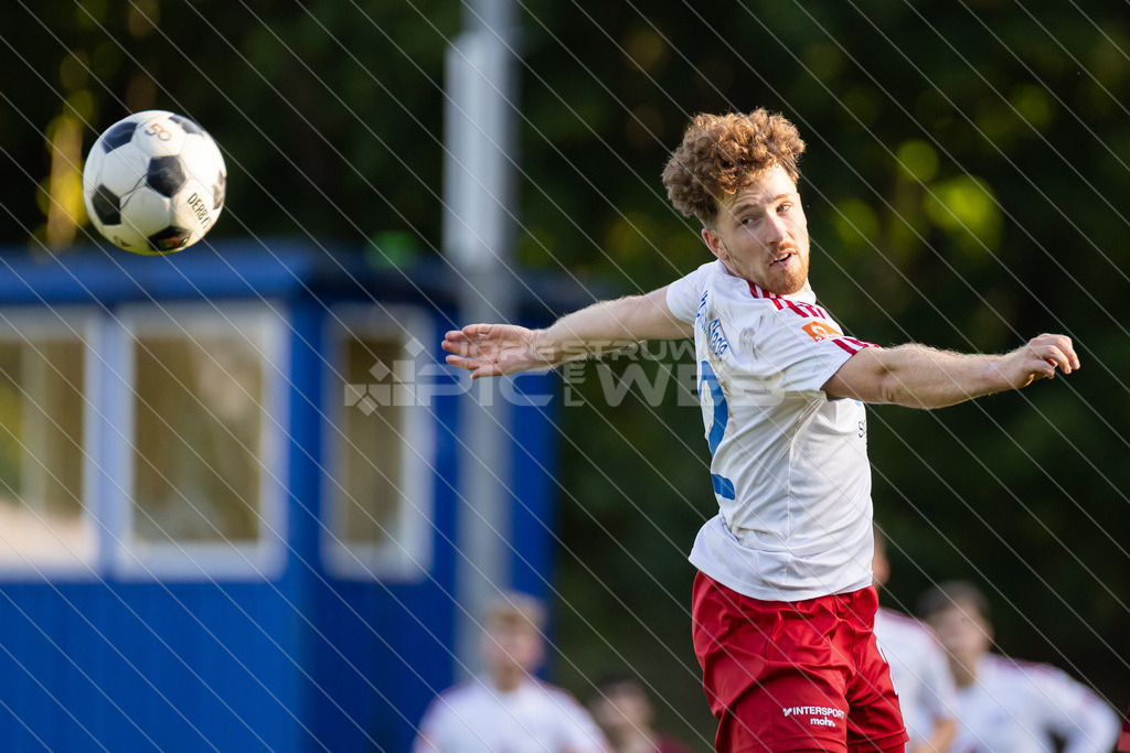 20250928_Picselweb-Fotografie_1R3_2662 | Spielszenen aus dem Spiel VfL Güldenstern Stade - Rotenburger SV. Ergebnis 0:3 - Realisiert mit Pictrs.com