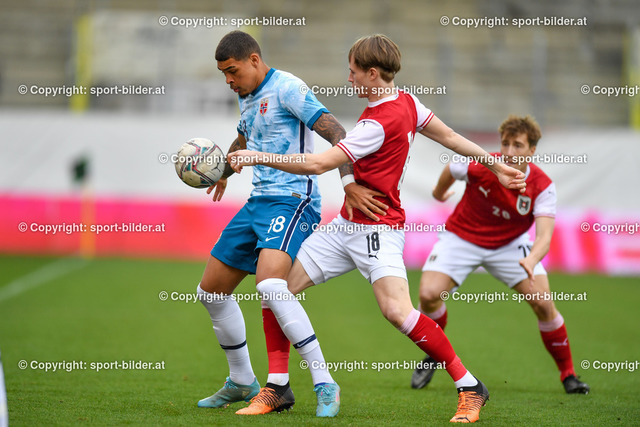 AUT, U21 EM-Qualifikation - Oesterreich vs Norwegen | 29.3.2022, Josko Arena Ried, AUT, U21 EM-Qualifikation - Oesterreich vs Norwegen, im Bild Patrick Wimmer (AUT) vs Noah Jean Holm (NOR)


// Uefa U21 Euro 2023 Qualifikation Match between Austria and Norway in Ried, Austria on 2022/03/29