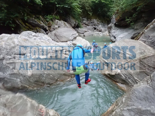 P8010163 | Bestelle die Bilder deines Berg- oder Wasser-Abenteuers mit Mountain Sports bequem von zu Hause aus direkt über unseren Online Fotoshop von pictrs.com. - Realisiert mit Pictrs.com