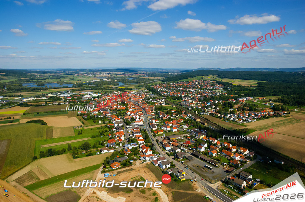 Die Luftaufnahme der Stadt Breitengüßbach wurde vom UL-Flugzeug heraus erstellt ( keine Drohne )- hohe Auflösung für beste Qualität