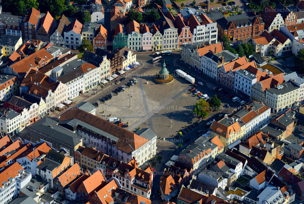 3292238 | historische Markt, Wismar