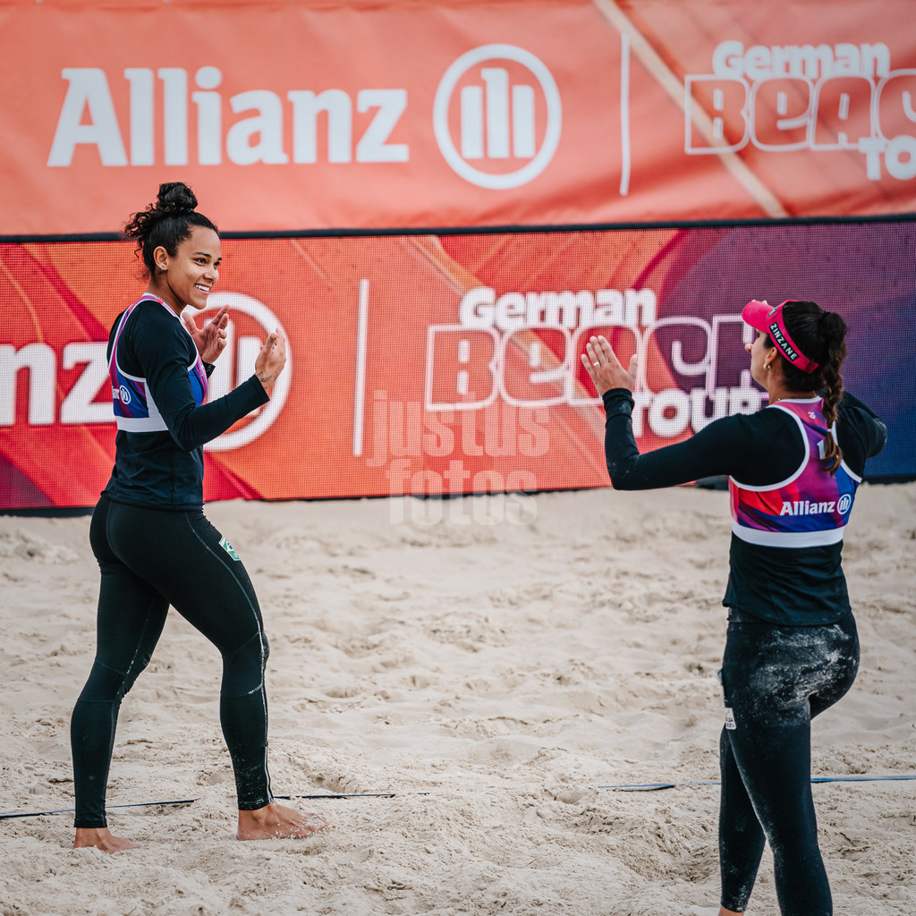 Beachvolleyball | Frauen | German Beach Tour 2024 | Tourstop Bremen | 08.06.2024 | v.l. Thainara Mylena Feitosa de Oliveira (BRA) und Andressa Cavalcanti Ramalho (BRA)