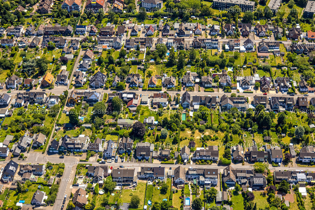 Muelheim230704313 | Luftbild, Reihenhaus-Wohnsiedlung zwischen Oemberg und Elsenborner Weg, Saarn - West, Mülheim an der Ruhr, Ruhrgebiet, Nordrhein-Westfalen, Deutschland