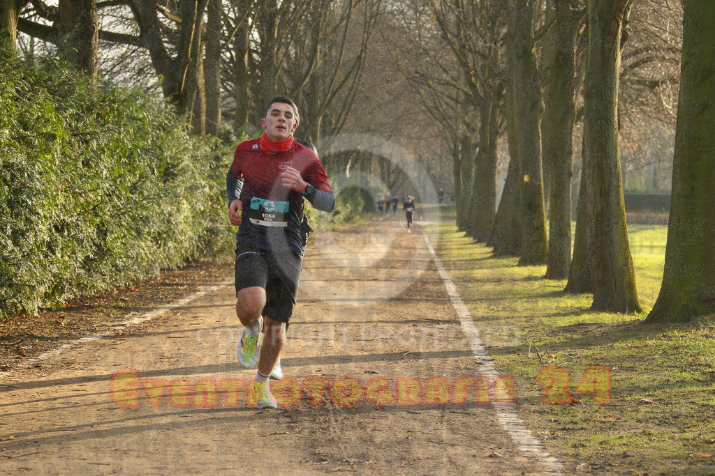 241231_1012_EV4_3403 | Sportfotografie im Rhein-Sieg Kreis, Köln, Bonn, NRW, Rheinland Pfalz, Hessen, etc. Unser Tätigkeitsfeld umfasst den Laufsport vom Volkslauf über den Marathon, Duathlon, Triathon bis zum Ultralauf wie Kölnpfad Ultra oder Schindertrail.
