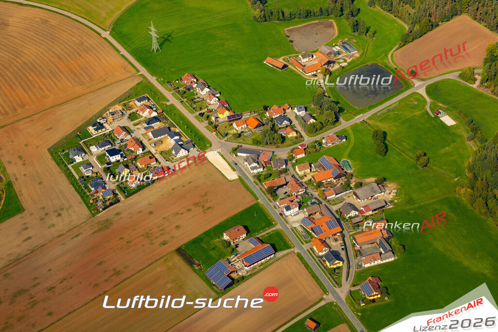 Die Luftaufnahme Inzendorf - Schmidgaden wurde 2022 vom Flugzeug aus (keine Drohne) erstellt. Hohe Auflösung -für große Poster und Wandbilder geeignet - Garantiert!