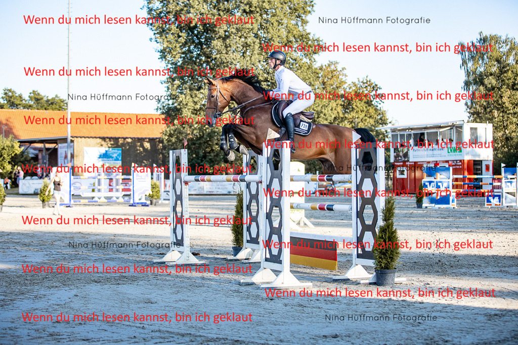 BK1A8544 | Turnierbilder Turnierfotos Nina Hüffmann Turnierfotografie Pferdefotografie Tierzeichnung Haustierzeichnung Pferdezeichnung Hundezeichnung Videograf  - Realisiert mit Pictrs.com