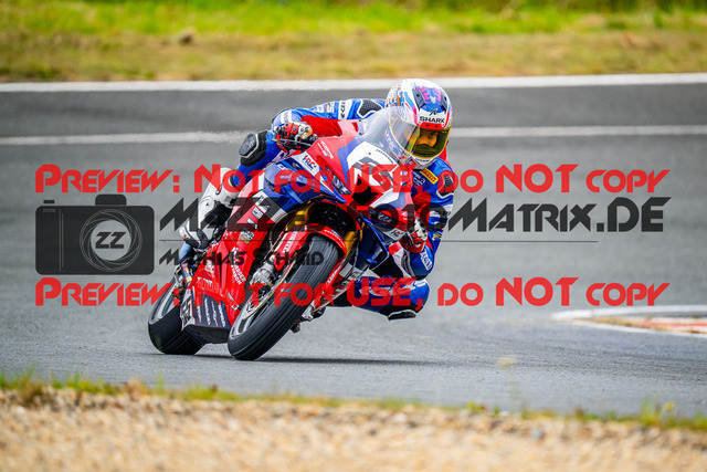 MaZZes_FotoMatrix_240726_6007705_1613 | STK