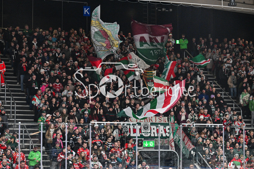 Augsburger Panther - Adler Mannheim | AUGSBURG, GERMANY - 28. DECEMBER: Ultras AEV während dem Match zwischen den Augsburger Panthern und den Adler Mannehim am 33. Spieltag der Penny DEL im Curt Frenzel Stadion