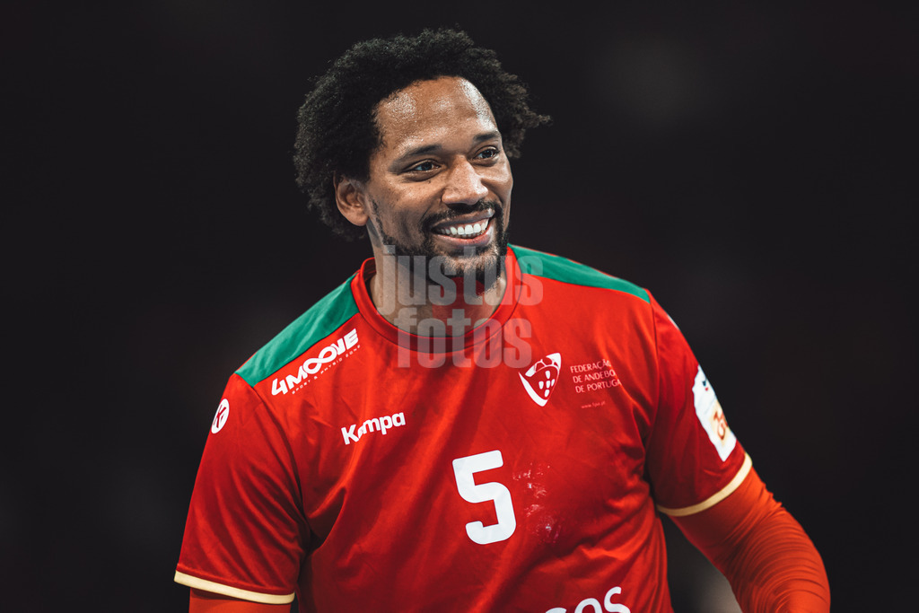 Handball | Herren | EHF EURO 2024 | European Championshop Men 2024 Final Tournament | Slowenien vs. Portugal | 19.01.2024 | Gilberto Duarte (#5, Portugal, POR) Portrait