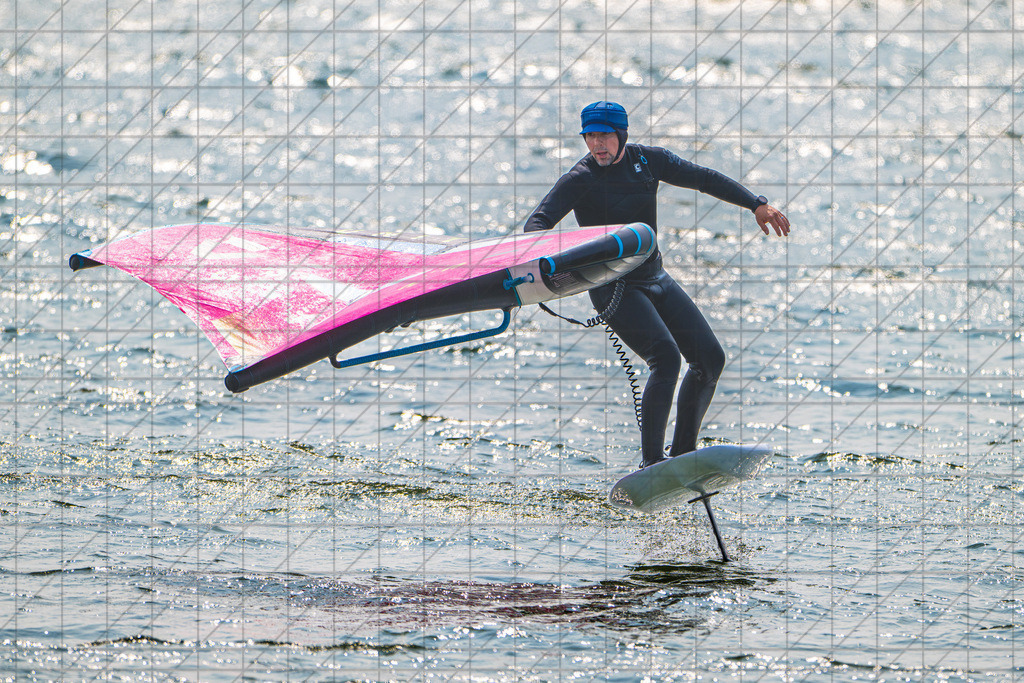 Windsurfing; div. unknown People | Hvide Sande, Denmark, 08.06.25: Windsurfing; div. unknown People —  CREDIT:www.bullenfotos.de, Martin König, Hörner Weg 40, D-49078 Osnabrück, +4917663732967 — Nutzung und Weitergabe nur zu den vereinbarten Zwecken. Presseanfragen an Ersteller. Alle Rechte beim Ersteller. Honorierung nach MFM. - Realisiert mit Pictrs.com