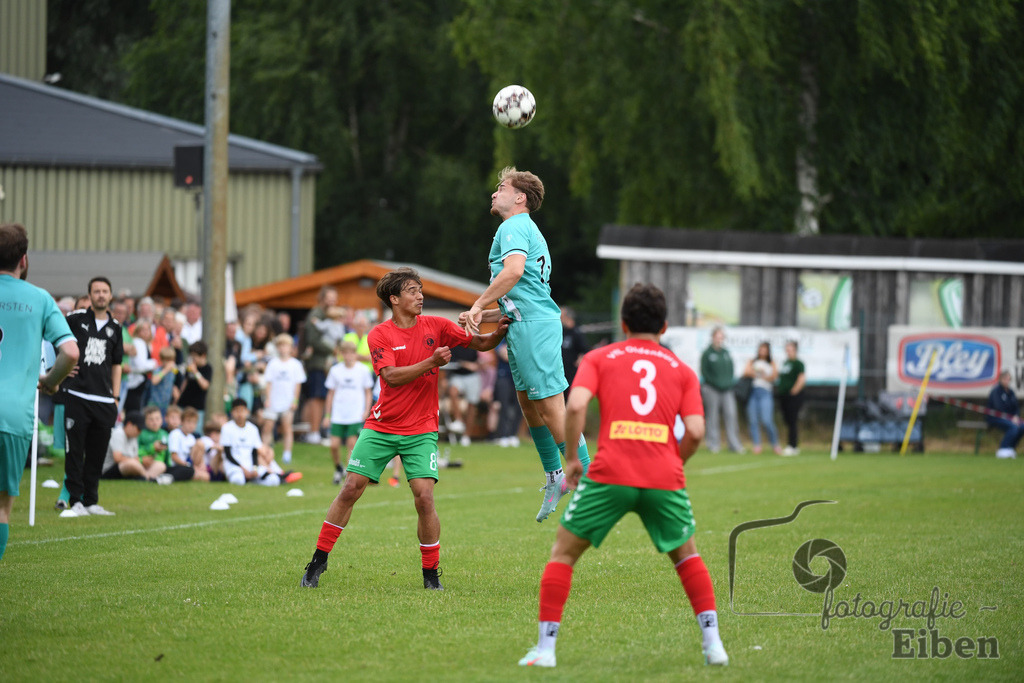 Sport-Duwe Cup | Sport-Duwe Cup Oldenburg; SSV Jeddenloh (weiß)-VFB Oldenburg (blau) am 05.07.2025 in Oldenburg (Sportanlage TuS Eversten), Photo: Philip Eiben 2025 - Realisiert mit Pictrs.com
