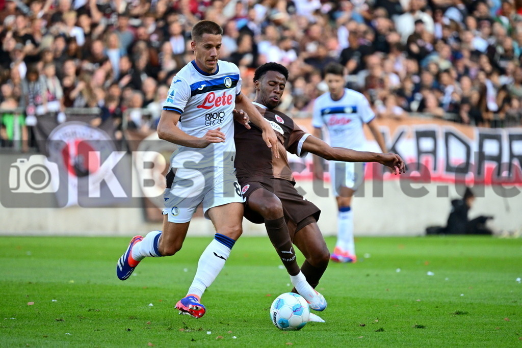 KBS Picture_FCStPauli-AtalantaBergamo_Test_040 | v.l. Pasalic Mario (Atalanta Bergamo) , Guilavogui Morgan (St.Pauli) ,Sportplatz :  Millerntor Stadion, - Realisiert mit Pictrs.com