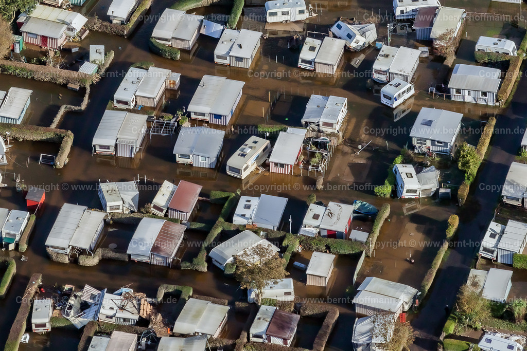 PLB_6406modct1_Camping_Damp-Sued | LUFTBILD. Campingplatz  " Dorotheenthal " vom Ostseesturm überflutet. - Realisiert mit Pictrs.com