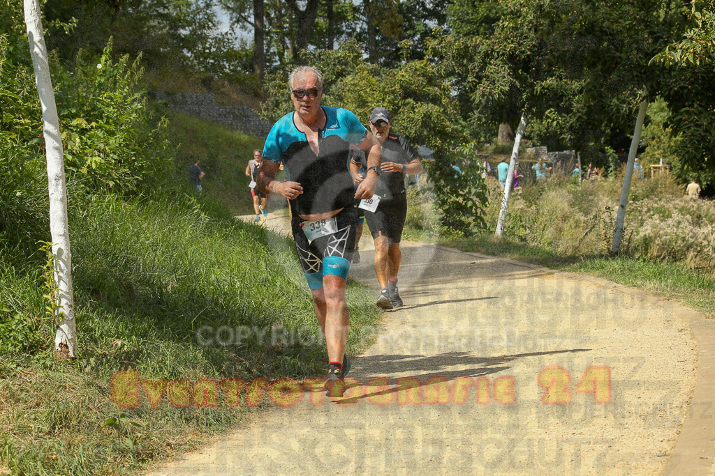 250824_1338_EX1_3057 | Sportfotografie im Rhein-Sieg Kreis, Köln, Bonn, NRW, Rheinland Pfalz, Hessen, etc. Unser Tätigkeitsfeld umfasst den Laufsport vom Volkslauf über den Marathon, Duathlon, Triathon bis zum Ultralauf wie Kölnpfad Ultra oder Schindertrail.