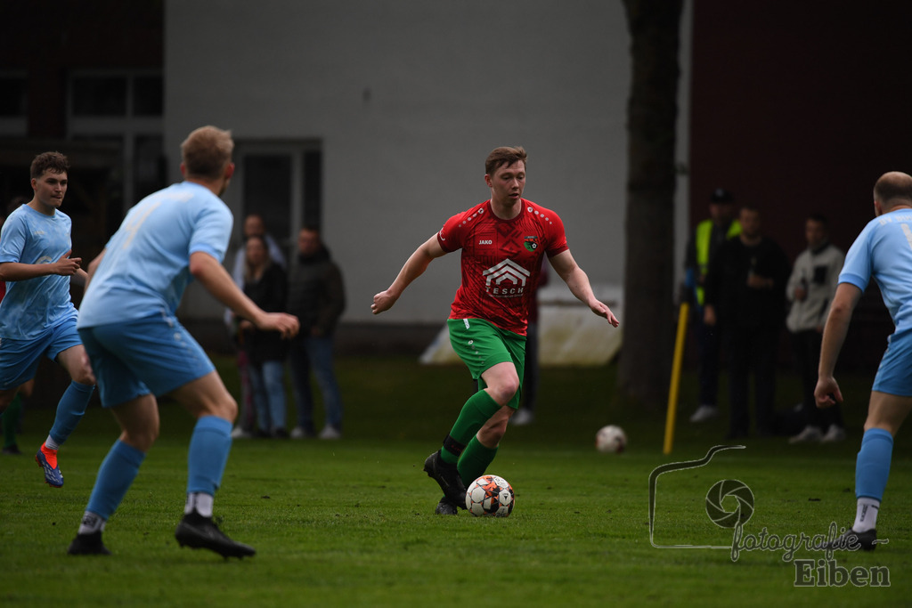 BV Bockhorn-SG FriPe | Relegation zur Kreisliga; BV Bockhorn (weiß)-SG FriPe (rot) am 05.06.2025 in Oldenburg/Ofenerdiek (Lagerstraße), Photo: Philip Eiben 2025 - Realisiert mit Pictrs.com