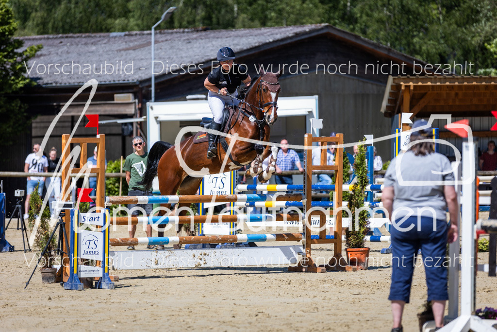 Donop24-ASprmstA-073 | MomenTaufnahmen Pferdesportfotos