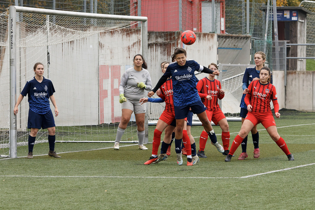 FCH-HÄR_251019_7553 | Fotopresso – Sportfotografie in Heidenheim & Umgebung. Professionelle Sportfotografie für unvergessliche Momente. Dynamische Action-Shots, emotionale Szenen & hochwertige Bilder. - Realisiert mit Pictrs.com