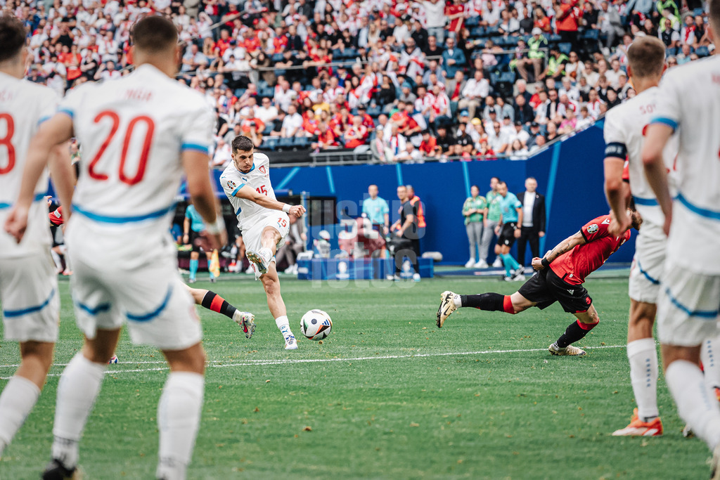 Fußball | Herren | UEFA-Fußball-Europameisterschaft 2024 | Gruppe B | Kroatien vs. Albanien | 19.06.2024 | David Jurasek (#15, Tschechien) schießt aufs Tor