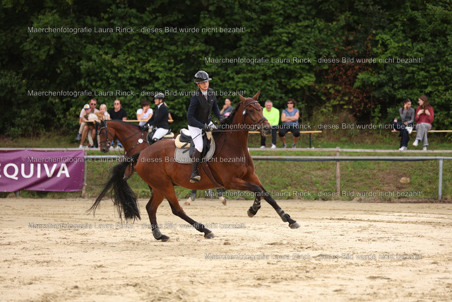 HG9A1021 | laurarinckfotografie - Realisiert mit Pictrs.com