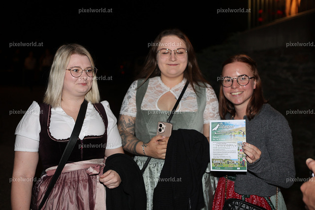 Letzer Dämmershoppen 2025 beim Buggl Volte | Bildershop von pixelworld.at - Realisiert mit Pictrs.com