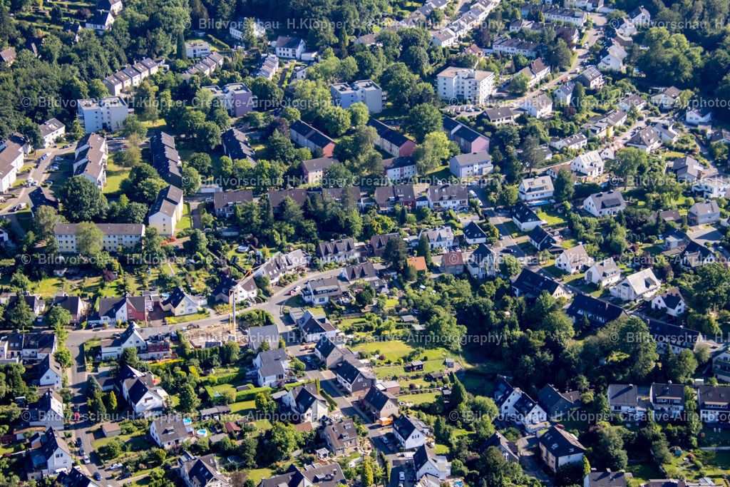 Essen Heisingen_ Zur Waldesquelle_Heisinger Str. _ Creative Airphotography H.Klöpper-3603 | Luftbilder und Luftbildfotografie , Digital und Printbilder auf Leinwand , Alu Dibond , Acrylglas , Poster oder Download-Datei für private und gewerbliche Verwendung im Shop online bestellen. - Realisiert mit Pictrs.com