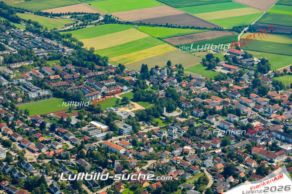 Das Luftbild zeigt :  Zorneding - Die Luftaufnahme wurde 2024 vom UL-Flugzeug aus erstellt ( keine Drohne ) - Hochauflösende Luftaufnahme - Für grossformatige Ausdrucke geeignet. Die Geschenkidee !Mit Lizenz und Bildrechte bestellbar