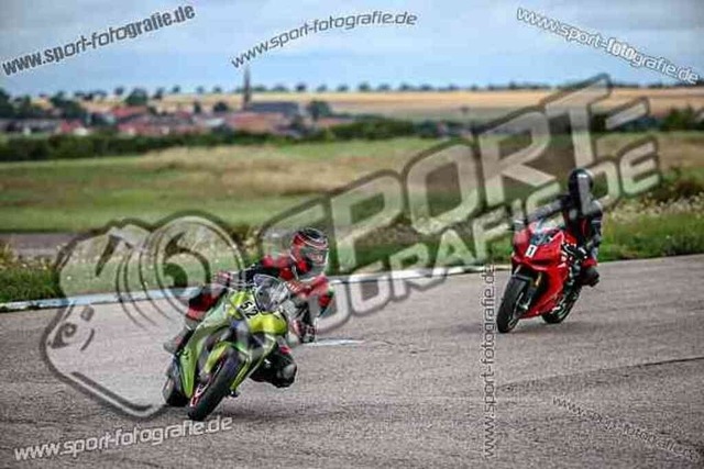 pubi3884 | Professionelle Fotos von Sportveranstaltungen, aber auch Hochzeiten und anderen Events. - Realisiert mit Pictrs.com