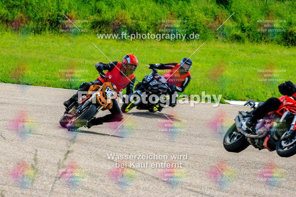 MotoTeam-9858 | Hier findet Ihr Bilder von Touristenfahrten auf der Nürburgring Nordschleife oder von anderen Veranstaltungen die ich besucht habe. Viel Spass beim Durch Schauen 