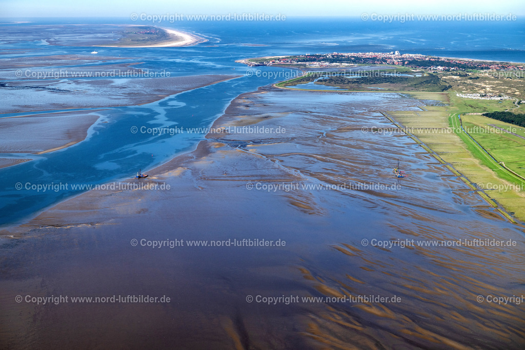 Norderney_Wattenmeer_Bohrungen_Für_Offshorenetzanbindungssysteme_Balwin1_Und_Balwin2_ELS_6763050923 | NORDERNEY 05.09.2023 Baustelle im Wattenmeer mit Bohrungen für Offshore Netzanbindungssysteme Balwin1 und Balwin2 auf der Insel Norderney richtung Festland im Bundesland Niedersachsen, Deutschland. // Construction site in the Wadden Sea with drilling for offshore grid connection systems Balwin1 and Balwin2 on the island of Norderney towards the mainland in the state of Lower Saxony, Germany. Foto: Martin Elsen