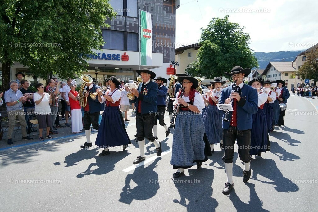 05c-STOCKACH-Bundesmusikfest-2023-Juni16-Reutte-DSC06378 | Info aus dem Bezirk Reutte/Ausserfern Tirol sowie eine umfangreiche Bilddatenbank über die gesamte Region: Lechtal, Talkessel Reutte, Tannheimertal, Zwischentoren. Lech, Plansee, Zugspitze, Grenztunnel, B179, Fernpassstraße, Verkehr, Lawinen, Tradition, - Realisiert mit Pictrs.com