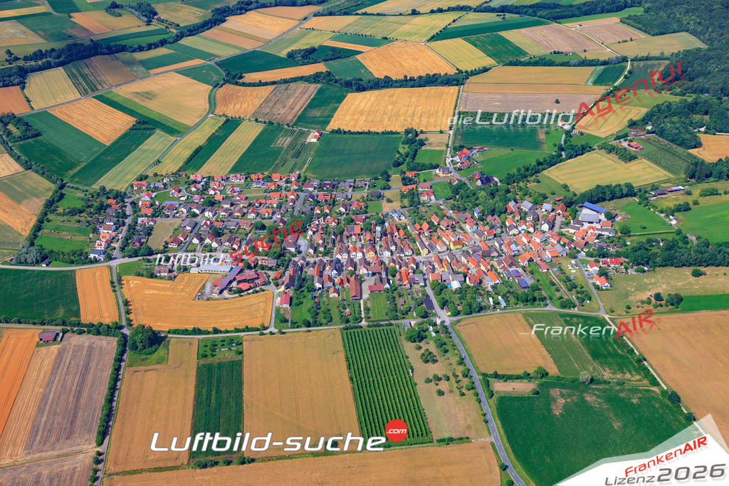 Die Luftaufnahme Kauernhofen - Eggolsheim wurde 2017 mittels Flugzeug (keine Drohne) erstellt. Perfekte Schärfe und Druck- Auflösung- Garantiert!