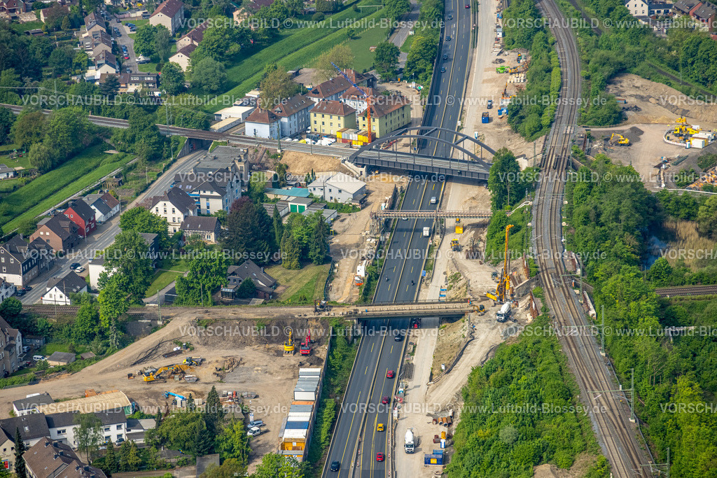 Herne240500320 | Luftbild, Brückenbau über die Autobahn A42 und Bahnlinie, Cranger Straße am Autobahnkreuz Herne, Baukau-West, Herne, Ruhrgebiet, Nordrhein-Westfalen, Deutschland