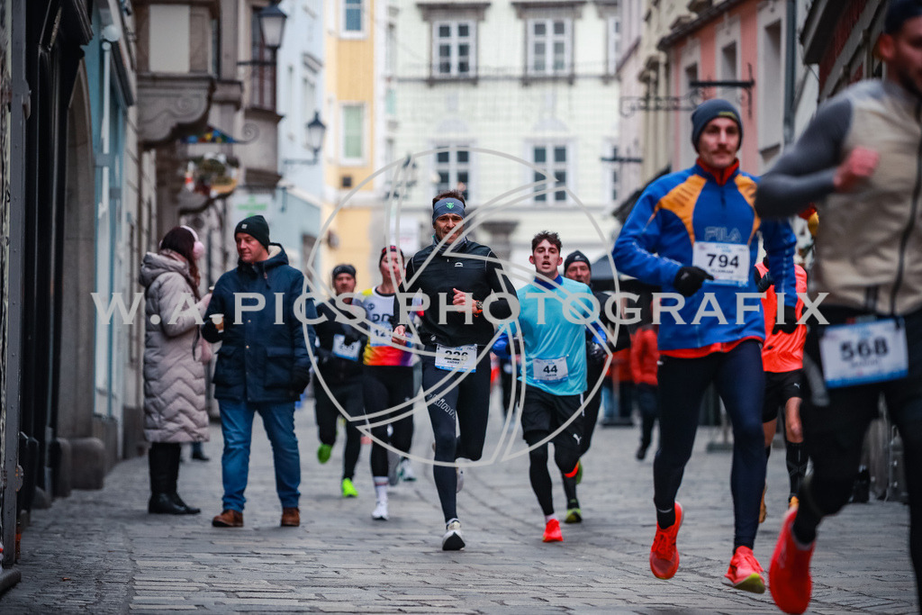 SILVESTERLAUF LINZ 25 | Linz, AUSTRIA, 31. Dezember 25, TRIRUN SILVESTERLAUF LINZ 25 , Image shows: 
Photo: WAPICS / BINDER Manuel