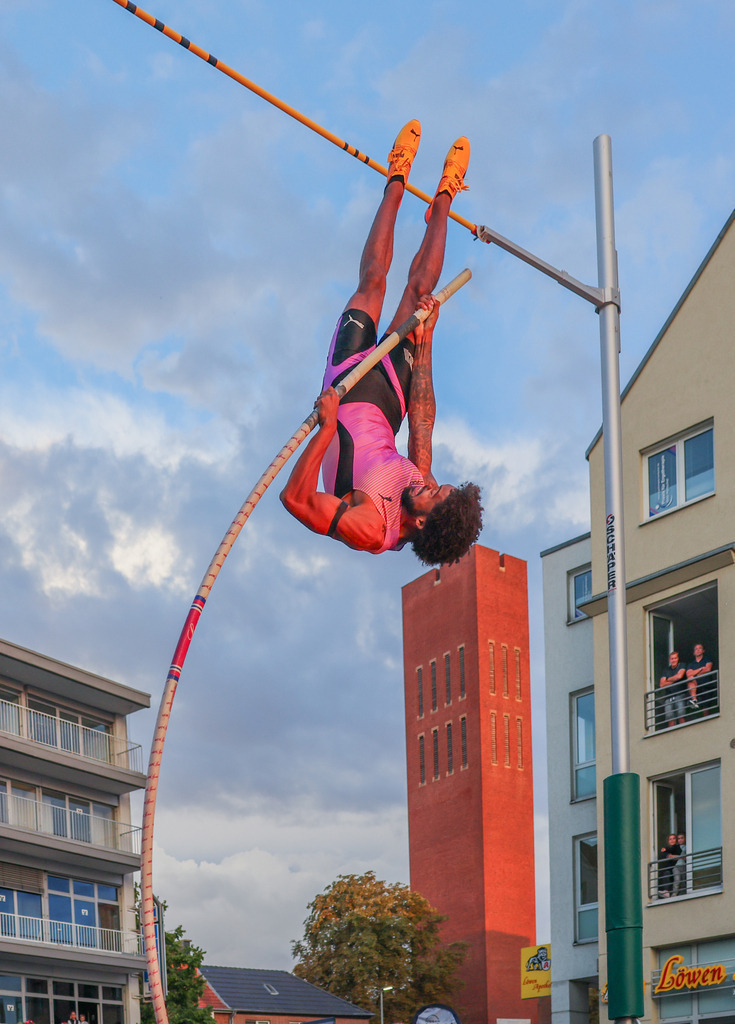 top-top.de-250828-364 | Foto, Video, Fotografie, Videografie, Fotobox, DJ, Discjockey, Musik, Musikbox, Veranstaltung, Photobooth, Amazon, Ebay, Buchtipp, Bestseller, Autor, Verlag, Buch, Wesel, Hamminkeln, NRW, Dinslaken, Rees, Drohne, Hochzeit, Party, Fotobox, Wesel, Fotograf