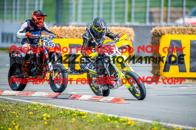 MaZZes_FotoMatrix_230506_5192 | S4