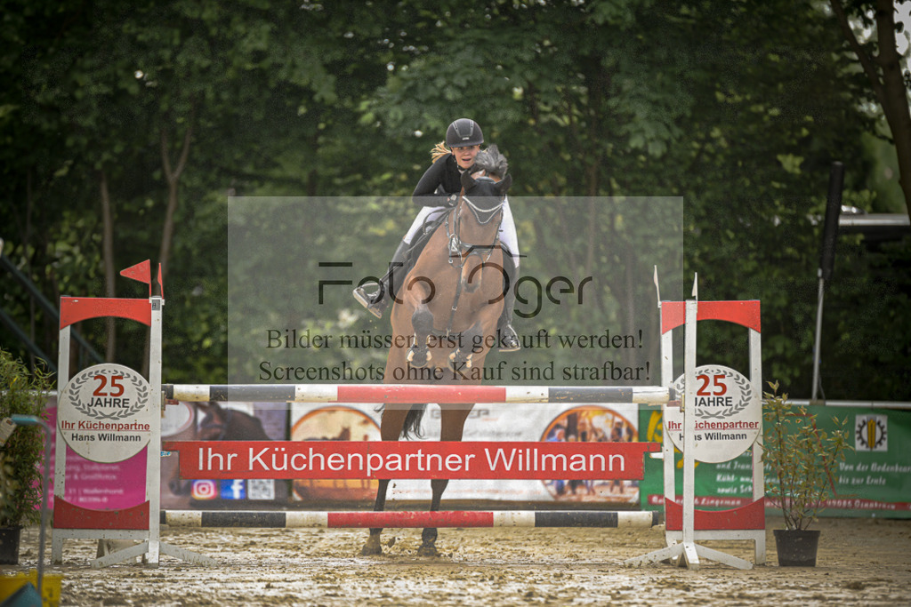 20240505-DOS_8177 | Entdecke hochwertige Reitturnierfotos von Foto Oger. Professionell, emotional und authentisch – jetzt Lieblingsmomente im Shop bestellen.Deutschlandweite Turnierfotografie. - Realisiert mit Pictrs.com