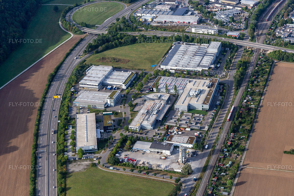 Industrie- und Gewerbegebiet mit Zeltwanger Maschinenbau GmbH, EUROMASTER GmbH, BayWa r.e. Solar Energy Systems GmbH und HIMMELWERK, Hoch- und Mittelfrequenzanlagen GmbH | Luftbild: Industrie- und Gewerbegebiet mit Zeltwanger Maschinenbau GmbH, EUROMASTER GmbH, BayWa r.e. Solar Energy Systems GmbH und HIMMELWERK, Hoch- und Mittelfrequenzanlagen GmbH in Tübingen im Bundesland Baden-Württemberg in Deutschland. Foto: IMG_008603.jpg vom 27.08.2020 durch Werner Riehm/FLY-FOTO.de - Realisiert mit Pictrs.com