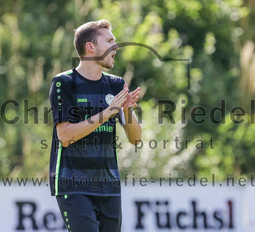 2023-07-09_027_FC_Forstern_gegen_SpVgg_Neuching | Forstern, Deutschland, 09.07.2023:
Fußball, Kreisklasse 2023 / 2024, Testspiel, FC Forstern gegen SpVgg Neuching, Endergebnis: 2:4

Mathias Haberthaler (SpVgg Neuching, #17)

Foto: Christian Riedel / fotografie-riedel.net