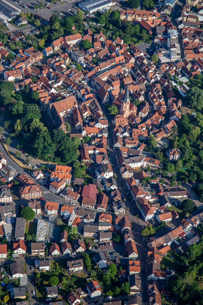 Luftbild: Historische Altstadt Braunstraße von S0 in Michelstadt im Bundesland Hessen in Deutschland. Foto: IMG_137072.jpg vom 24.06.2023 durch Werner Riehm/FLY-FOTO.de