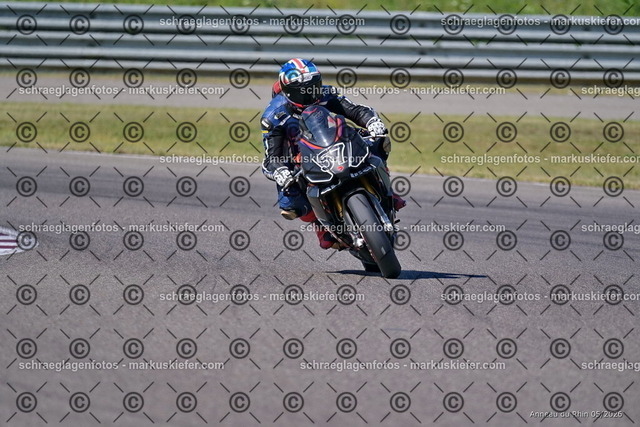 26BT02-0218 | markuskiefer.com - Realisiert mit Pictrs.com