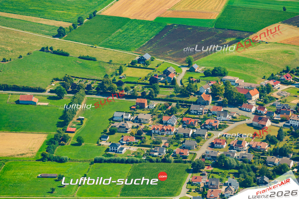 Luftbild Vs Google Maps  Bonenburg  Warburg -Das Luftbild wurde 2025 vom UL-Flugzeug heraus erstellt ( keine Drohnenluftbilder ) - Hochauflösende Luftaufnahme -Nicht vergleichbar mit Google Maps oder Satelittenbilder- Die Geschenkidee !Mit Lizenz und Bildrechte bestellbar