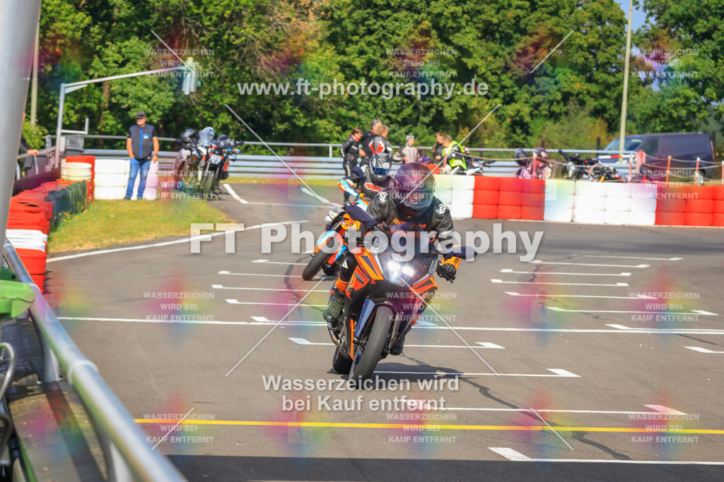 _DSK2222 | Hier findet Ihr Bilder von Touristenfahrten auf der Nürburgring Nordschleife oder von anderen Veranstaltungen die ich besucht habe. Viel Spass beim Durch Schauen 
