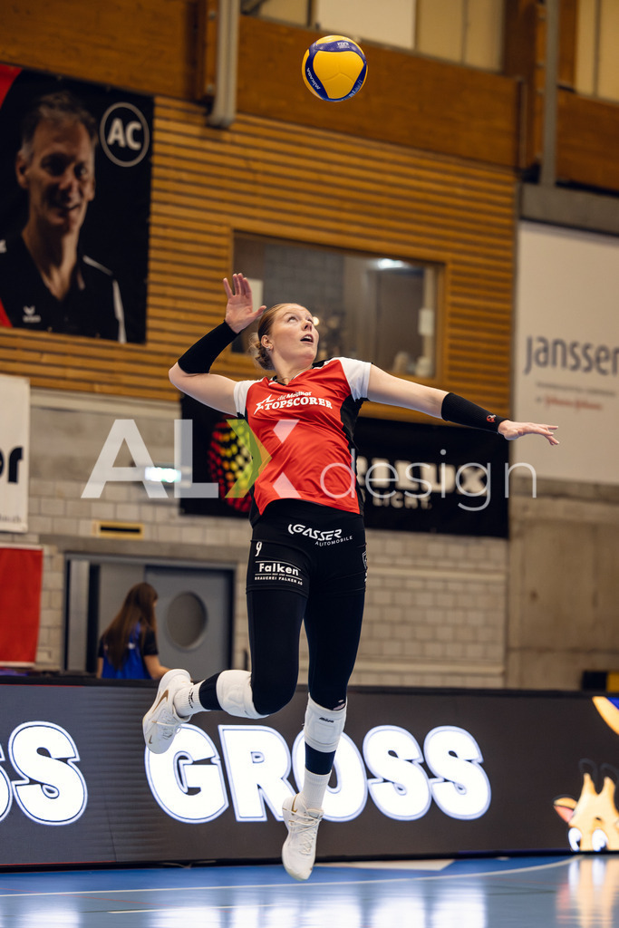 Volleyball I Frauen I Saison 2025-2026 I Volleyball NLA | Women I Round 14 I VC Kanti Schaffhausen - NLZ Volleyball Academy Zürich I 16.01.2026 | VC Kanti Schaffhausen - 9 Jordan Lockwood (USA) – Diagonal - Realisiert mit Pictrs.com
