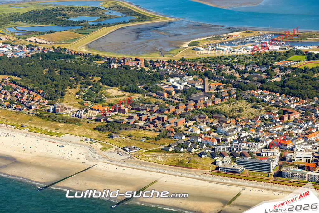 Aktuelles Luftbild von  Norderney - Die Luftaufnahme wurde 2022 mittels UL-Flugzeug erstellt ( keine Drohne ) - hochauflösende Kamera-Systeme von  Canon -Beste Qualität - Für grossformatige Ausdrucke geeignet. Die Geschenkidee !