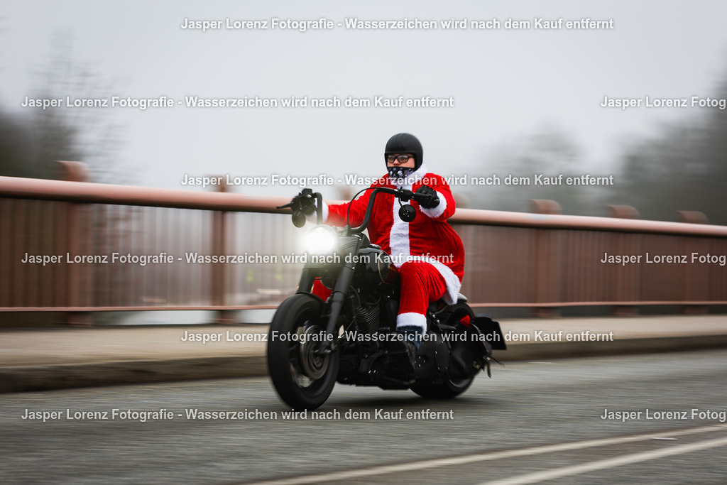 X-Mas Ride I Kiel I 2025 | Jasper Lorenz Fotografie - Realisiert mit Pictrs.com