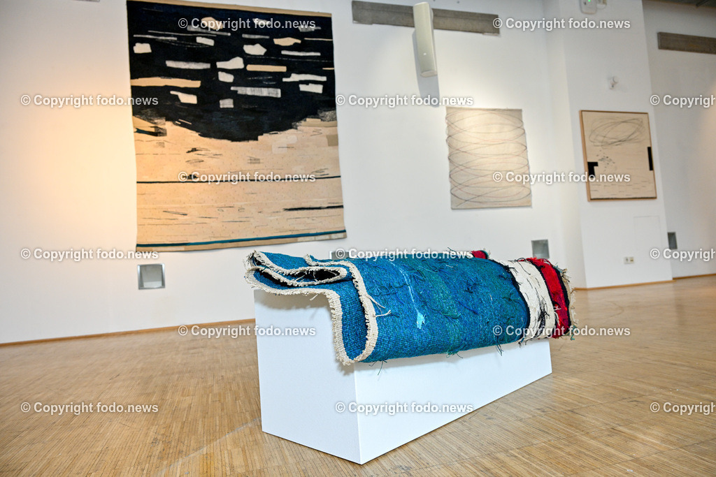 Linz_ Kunstuni_ Splace_ Marga Paersson_ 07.11.2023-10 | 07.11.2023, Linz, AUT, Kunstuniversitaet Linz, Splace, im Bild Ausstellung Marga Paersson (Kuenstlerin), Bildgewebe